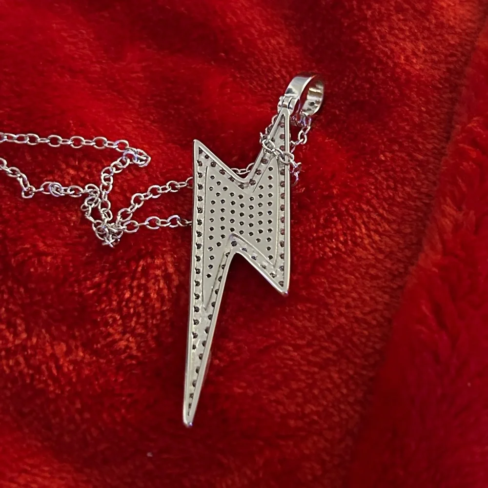 Moissanite retail $200
